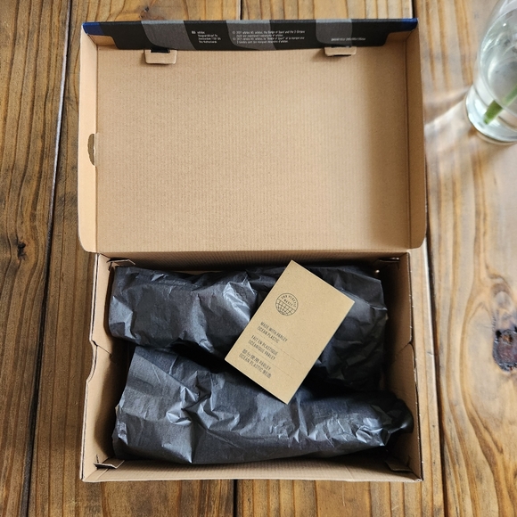 Marimekko x Adidas Ultraboost 22 - Picture 5 of 16